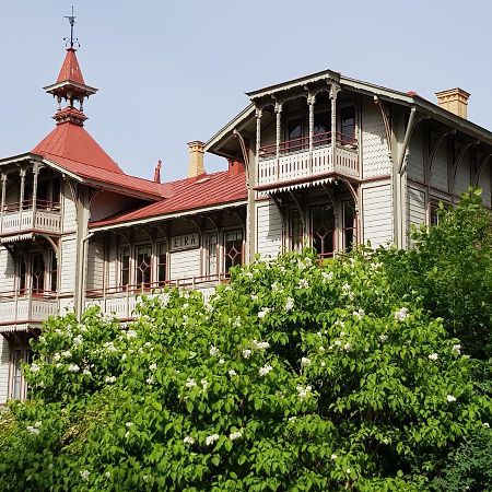 Villa Eira Vandrarhem Hjo Exterior foto